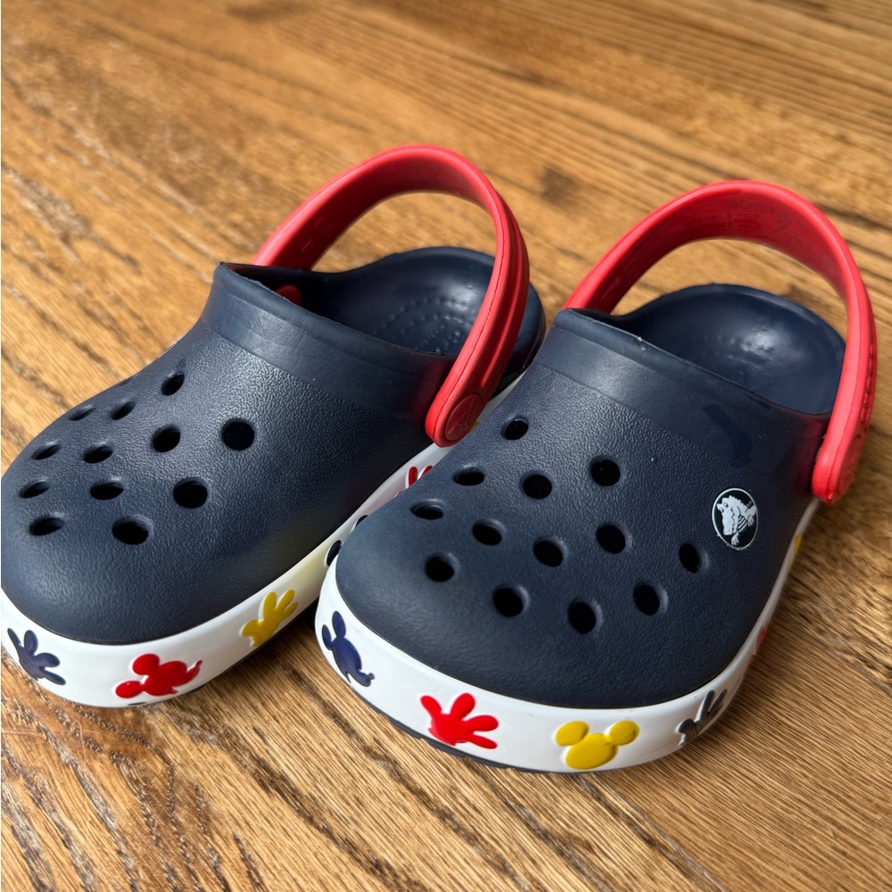 CROCS Kids Light Up Disney Mickey Mouse Navy shoes